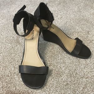 Reaction Kenneth Cole black ankle strap sandal